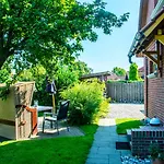 Апартаменты Haus Am Dorfteich Fehmarn