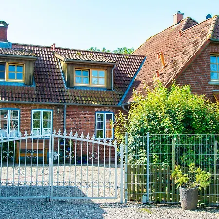 Haus Am Dorfteich Fehmarn アパート